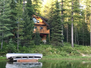 Cozy Lakefront Cabin about 12 Mi to Glacier Natl Park